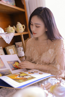 女學生小嫩嫩無遮擋