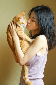 中國老太太的毛耳耳一